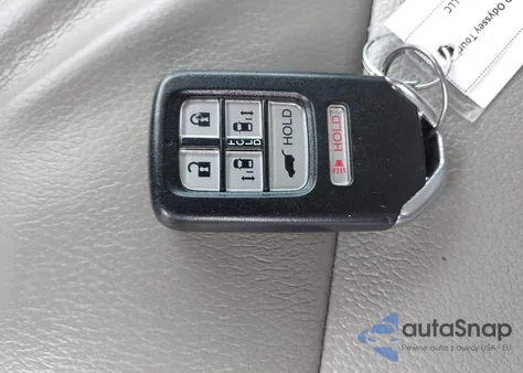 2015 Honda Odyssey Touring/Touring Elite z USA, uszkodzony, nr VIN 5FNRL5H99FB009627